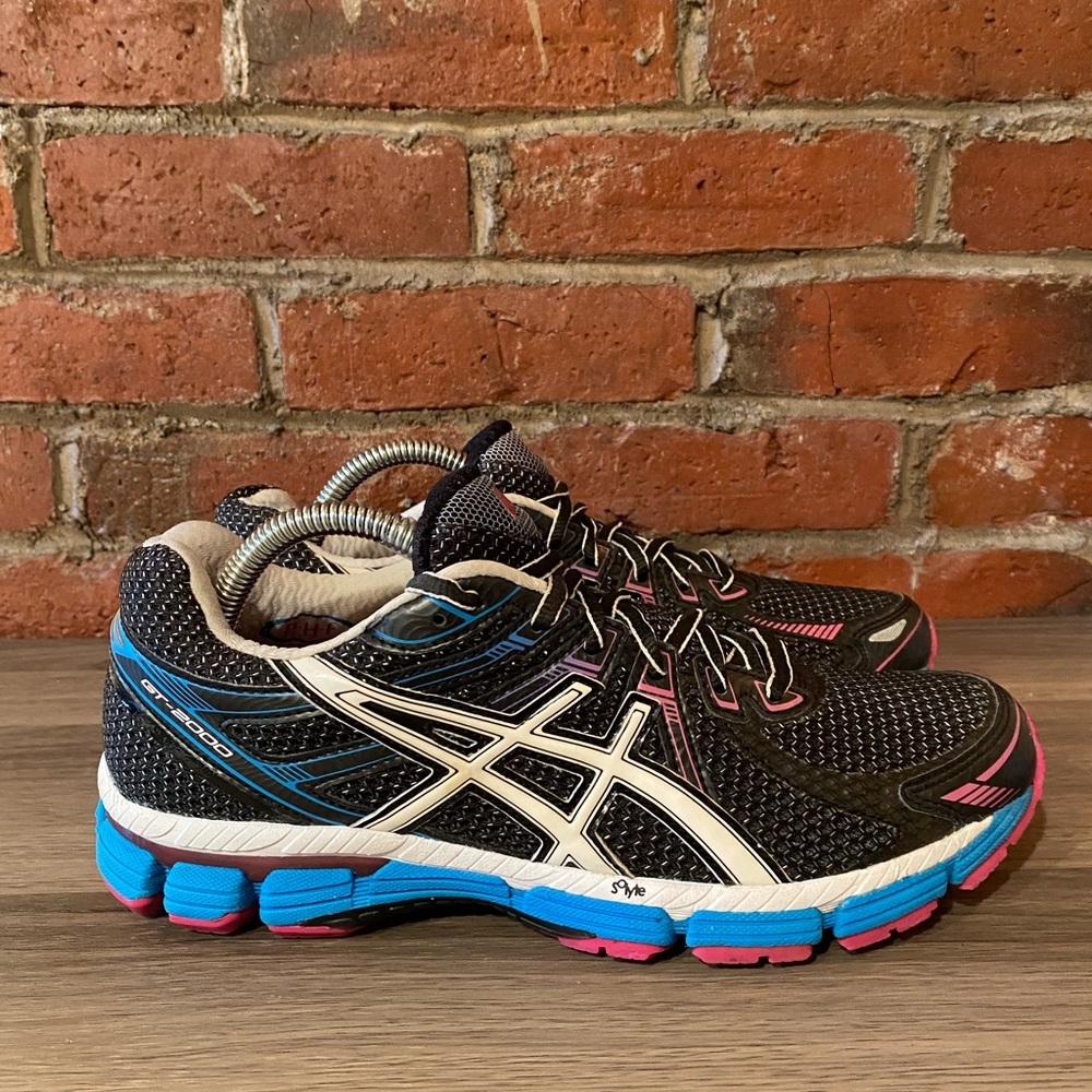 ASICS GT-2000